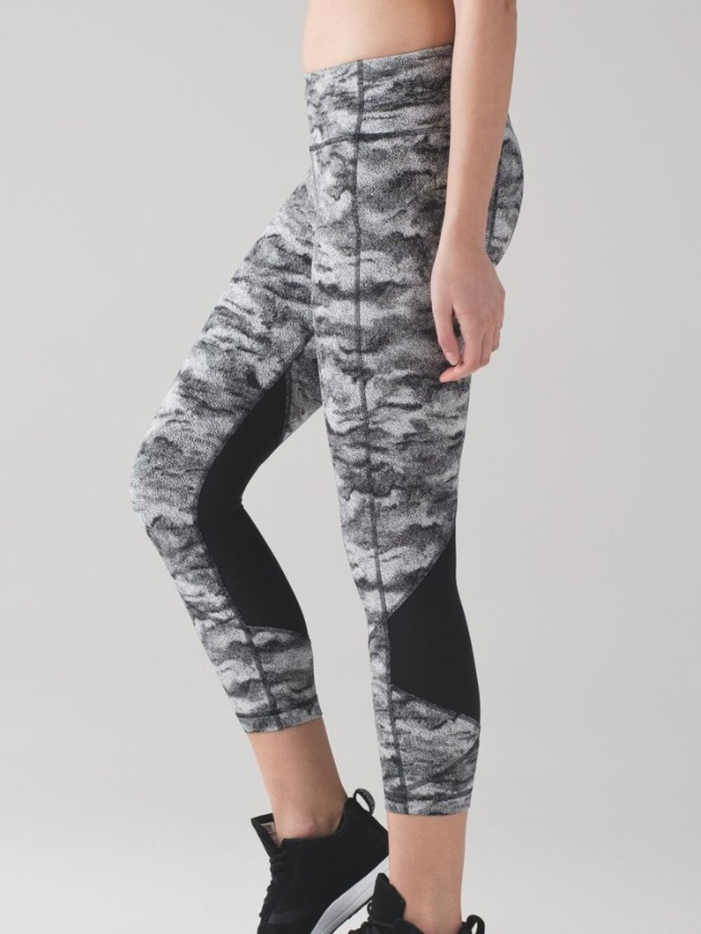 Hazy Days Pace Rival Crop sz10